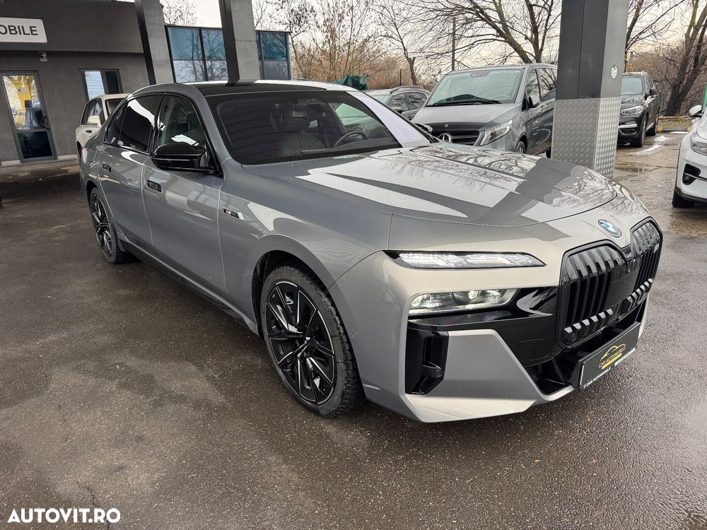 BMW M7 M760e xDrive AT PHEV - 3