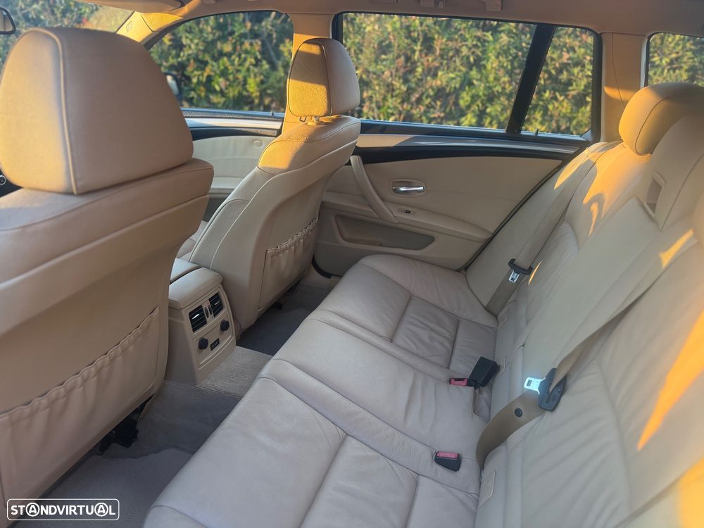 BMW 520 dA Touring - 27