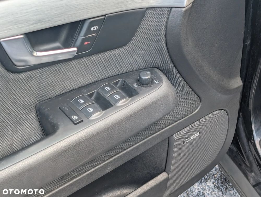 Audi A4 Avant 2.0 TDI DPF quattro - 6