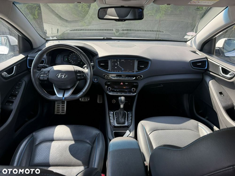 Hyundai IONIQ - 8