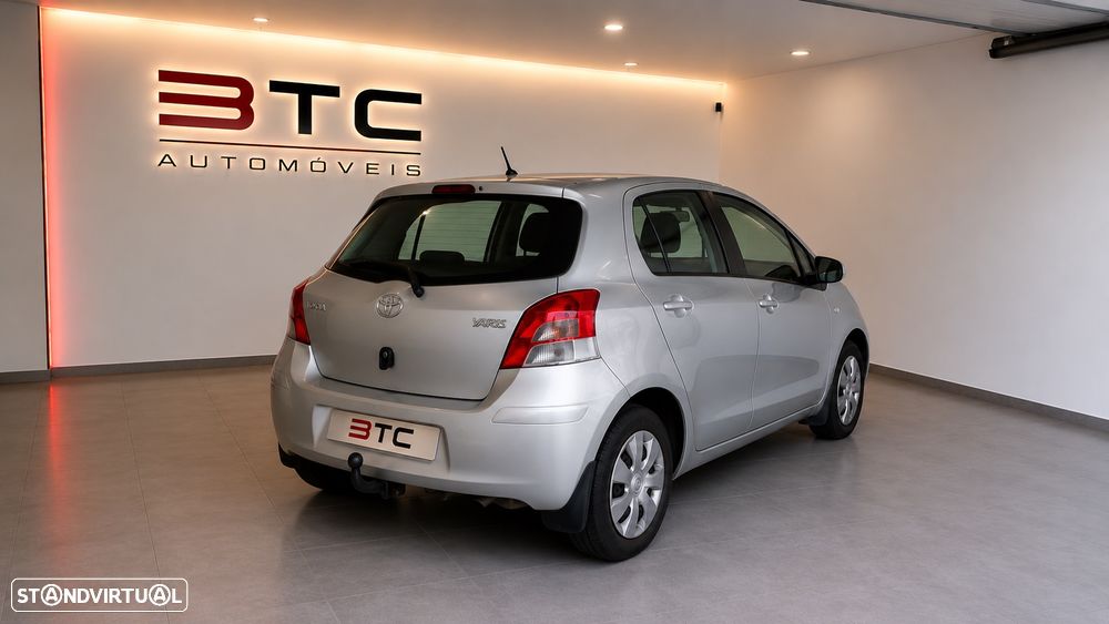 Toyota Yaris 1.4 D-4D Comfort+AC+VSC - 2