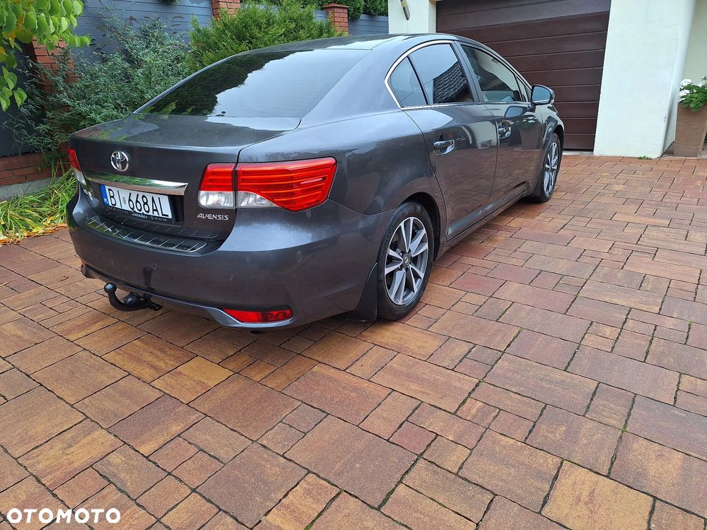 Toyota Avensis 2.0 Prestige NAVI - 6