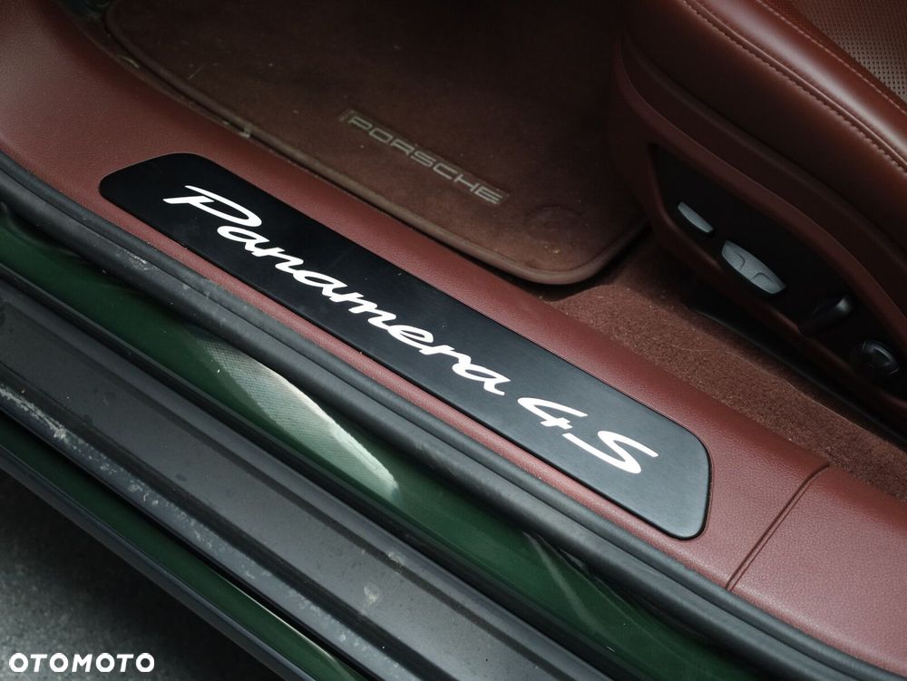 Porsche Panamera - 15