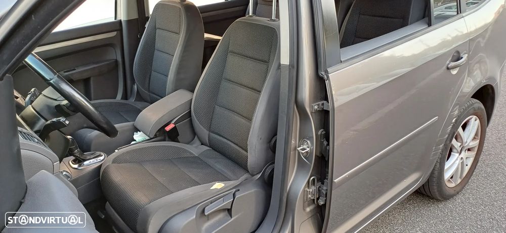 VW Touran 1.6 TDI Blue.Confortline DSG 7L - 6