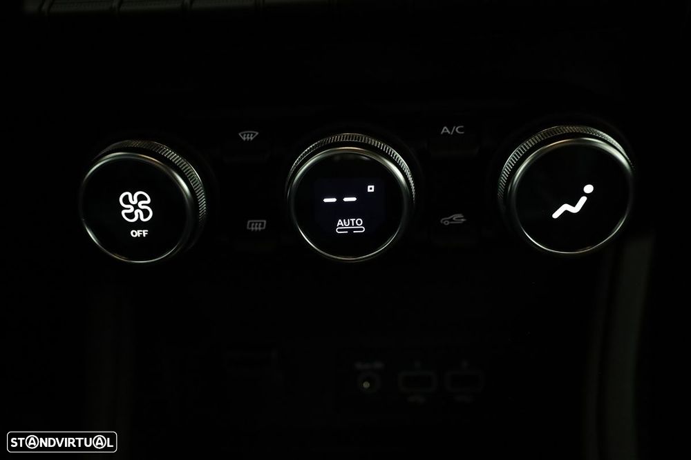 Renault Captur 1.0 TCe Techno Bi-Fuel - 13