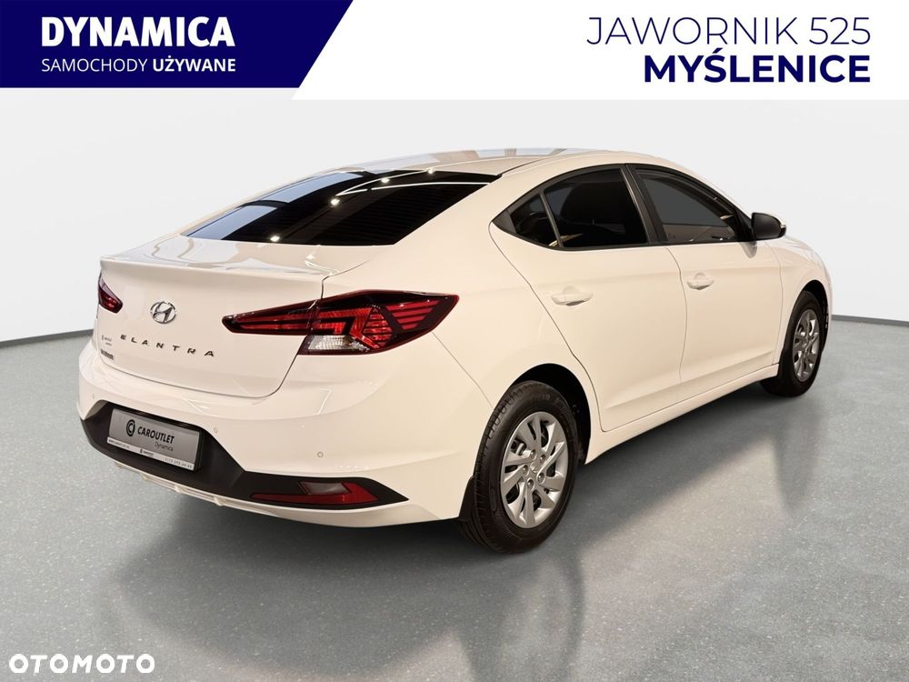 Hyundai Elantra - 9