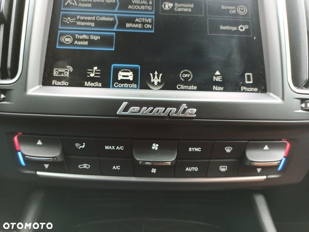 Maserati Levante - 16