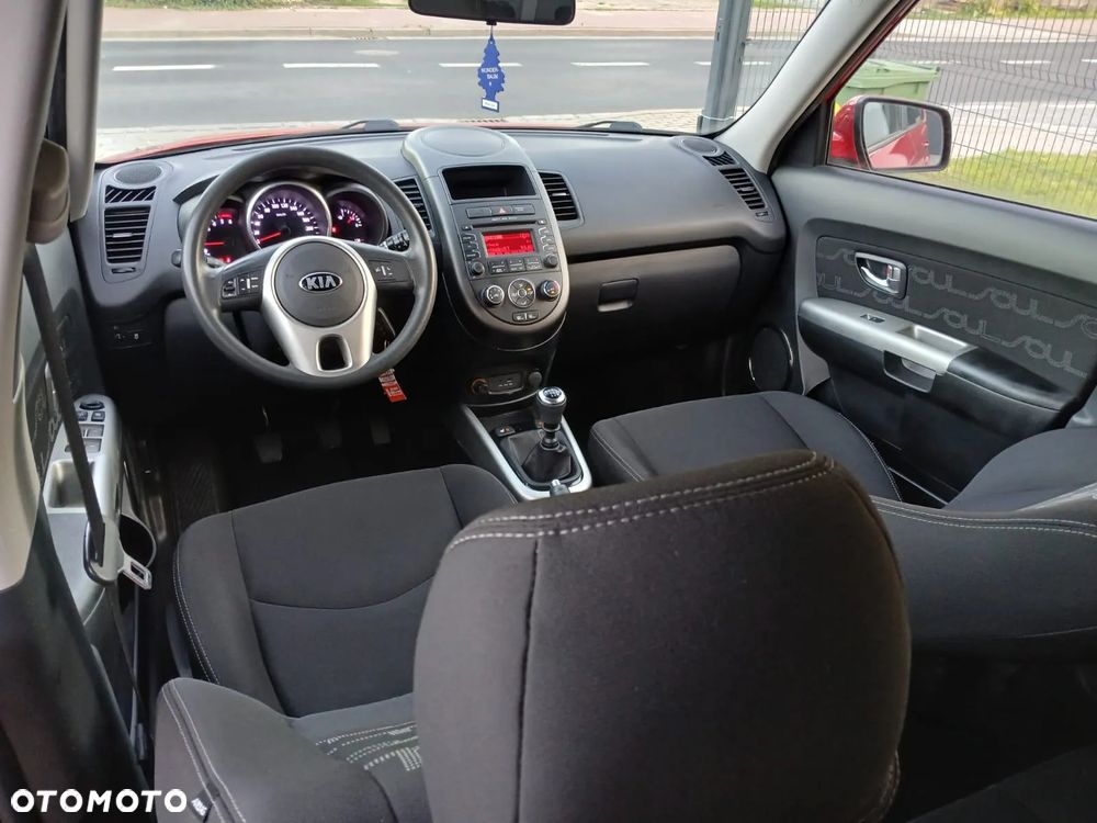 Kia Soul 1.6 CRDI Dream Team Edition - 31