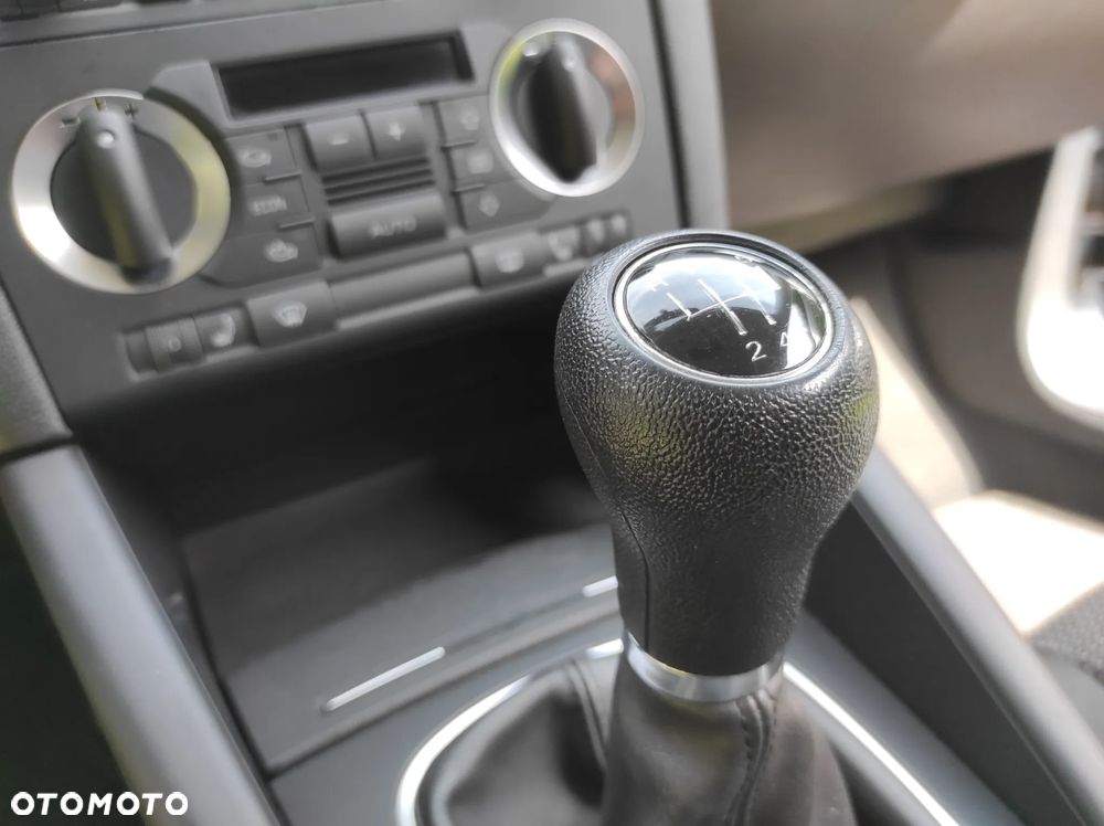 Audi A3 3-drzwiowe 1.6 Attraction - 15
