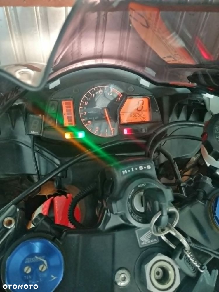 Honda CBR - 3