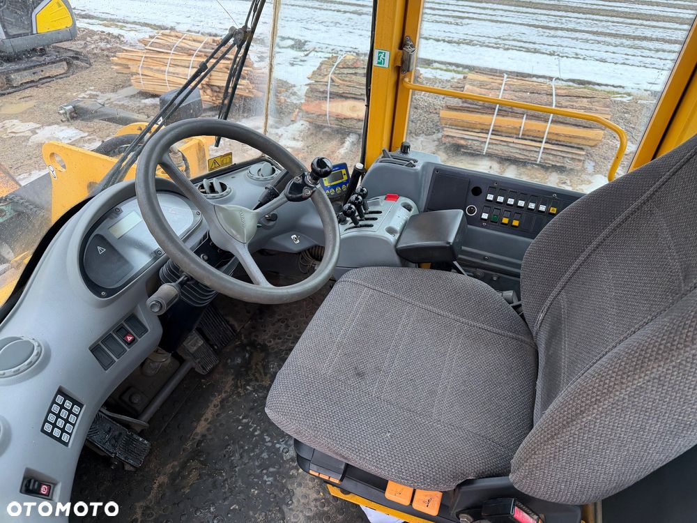 Volvo L110E - 16