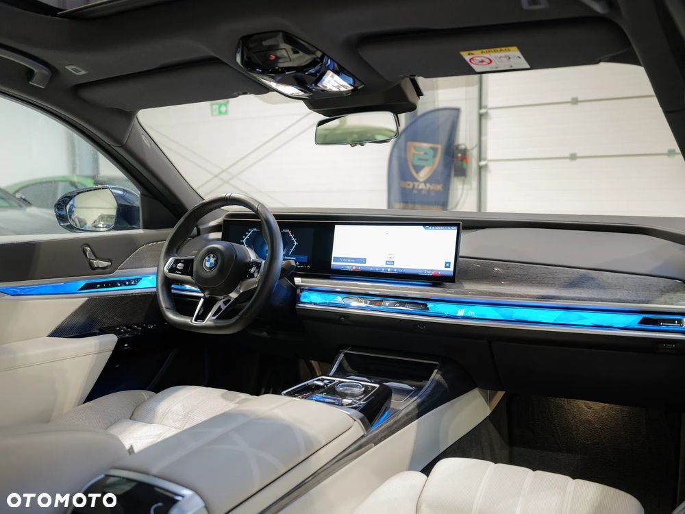 BMW Seria 7 740d xDrive sport - 22
