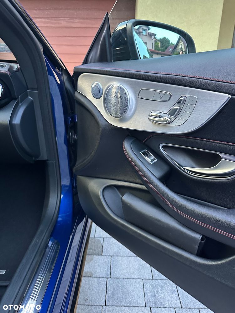 Mercedes-Benz Klasa C AMG 43 4Matic 9G-TRONIC Night Edition - 24