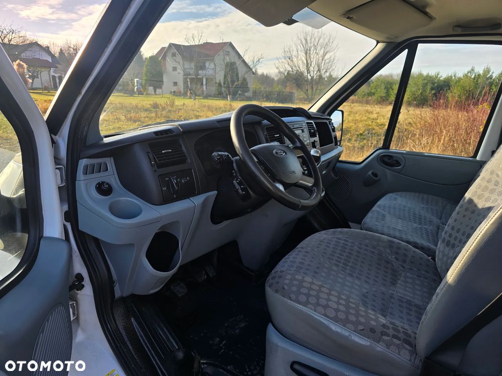 Ford Transit - 9