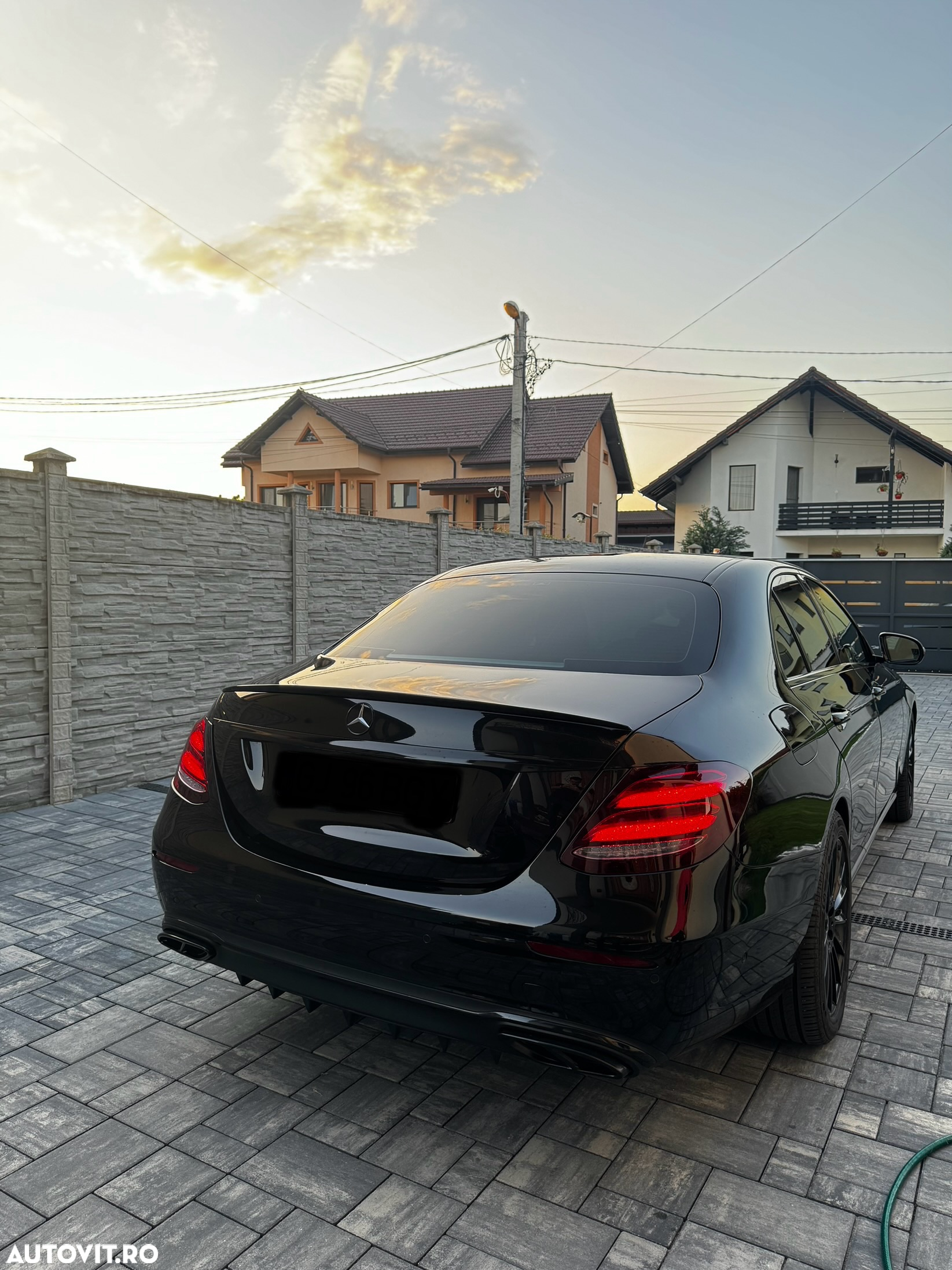 Mercedes-Benz E 220 d T-Modell Aut. - 4