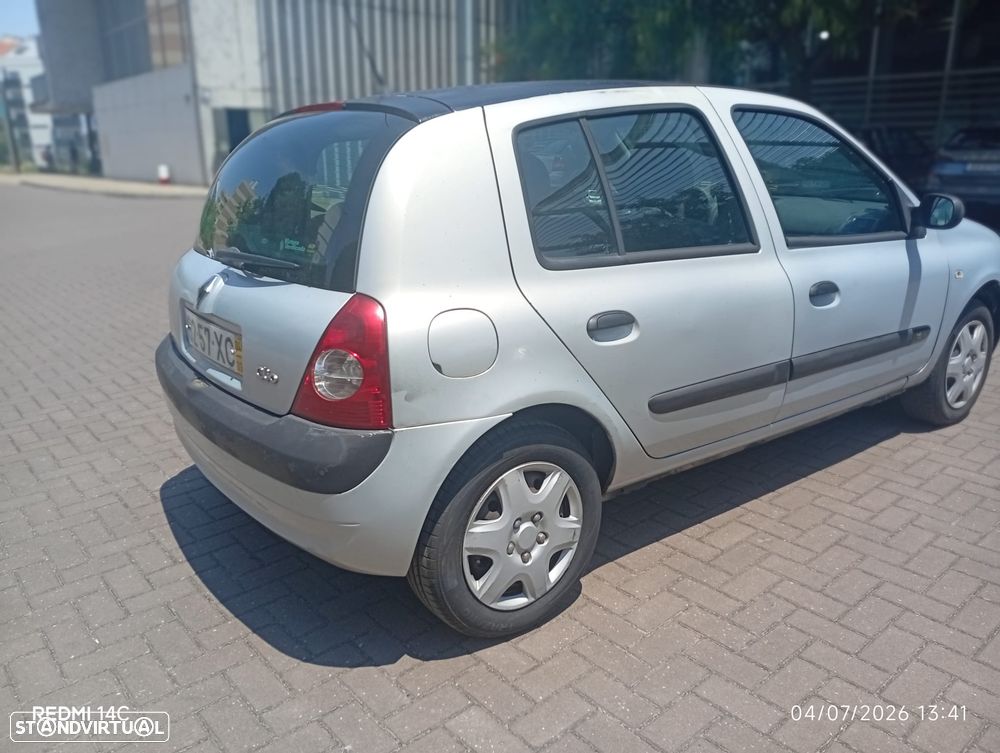 Renault Clio 1.2 16V Confort - 2