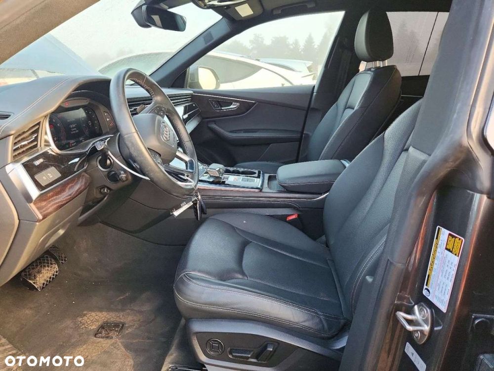 Audi Q8 - 7
