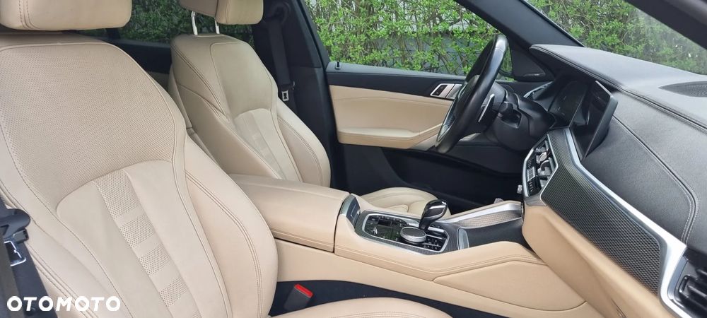 BMW X6 xDrive40d mHEV - 10