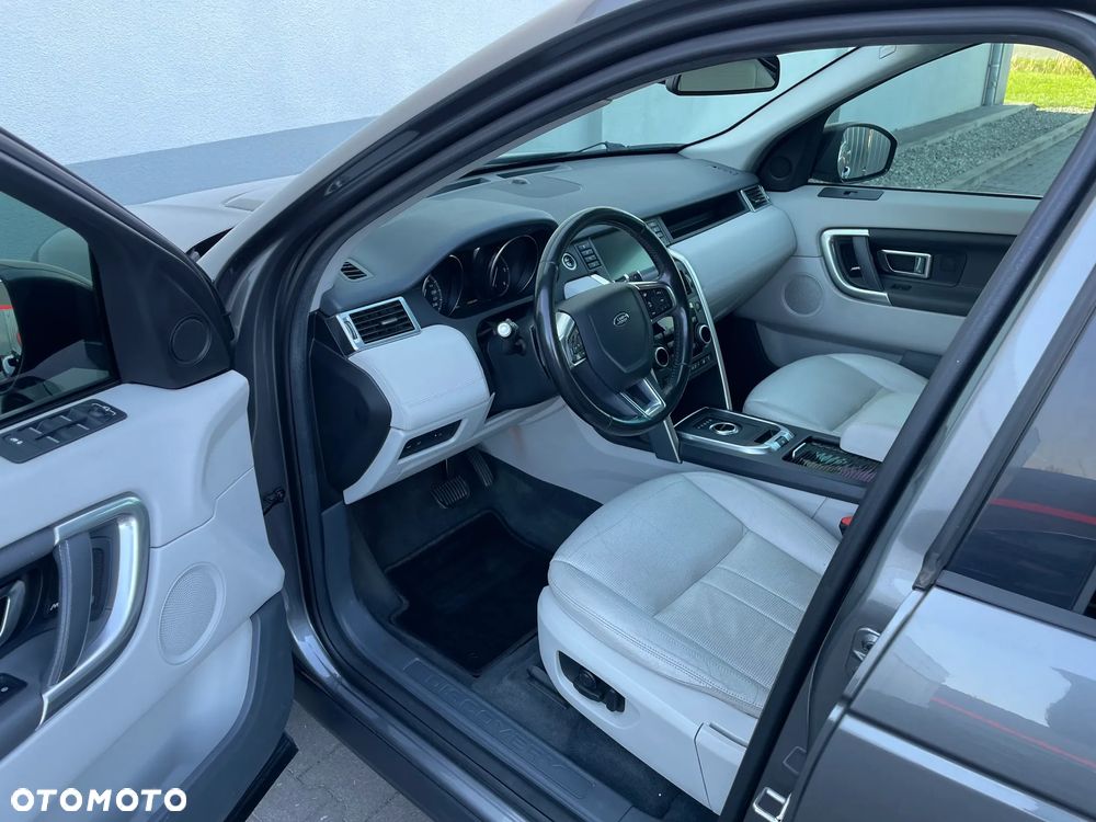 Land Rover Discovery Sport TD4 HSE Luxury - 16