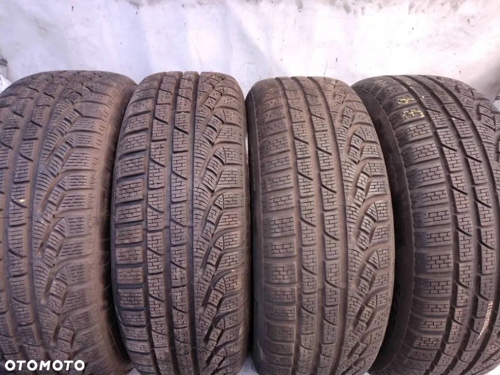 Pirelli Sottozero Winter 210 Serie II 225/60 R17 99H 2023 7.5-8mm - 1