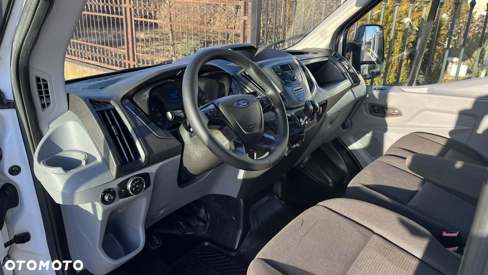 Ford TRANSIT DOKA - 12