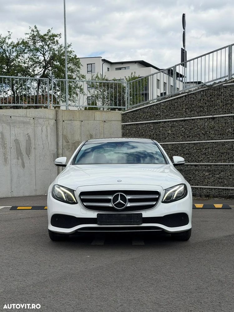 Mercedes-Benz E 220 d 9G-TRONIC - 1