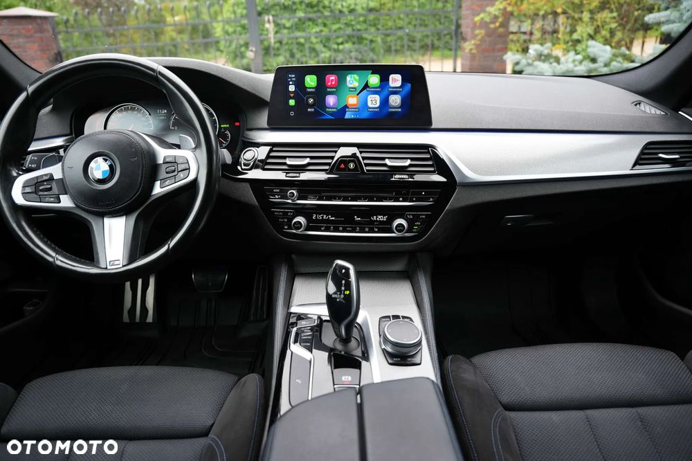 BMW Seria 5 520d xDrive - 22
