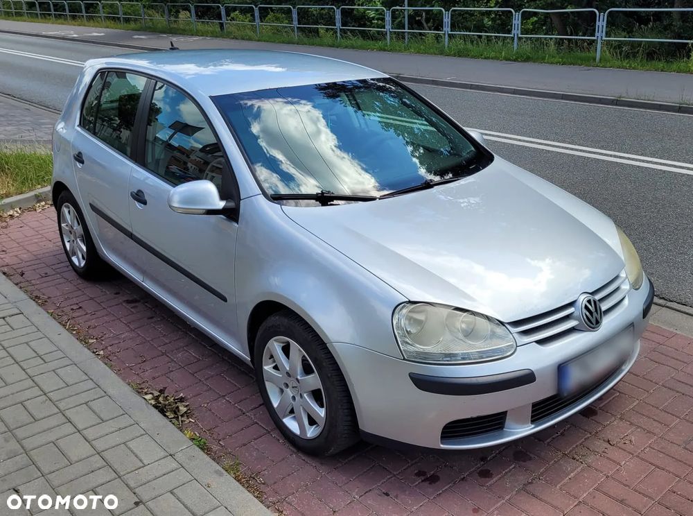 Volkswagen Golf - 1