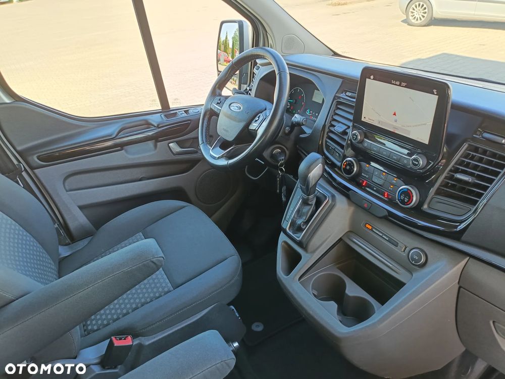 Ford Tourneo Custom - 14