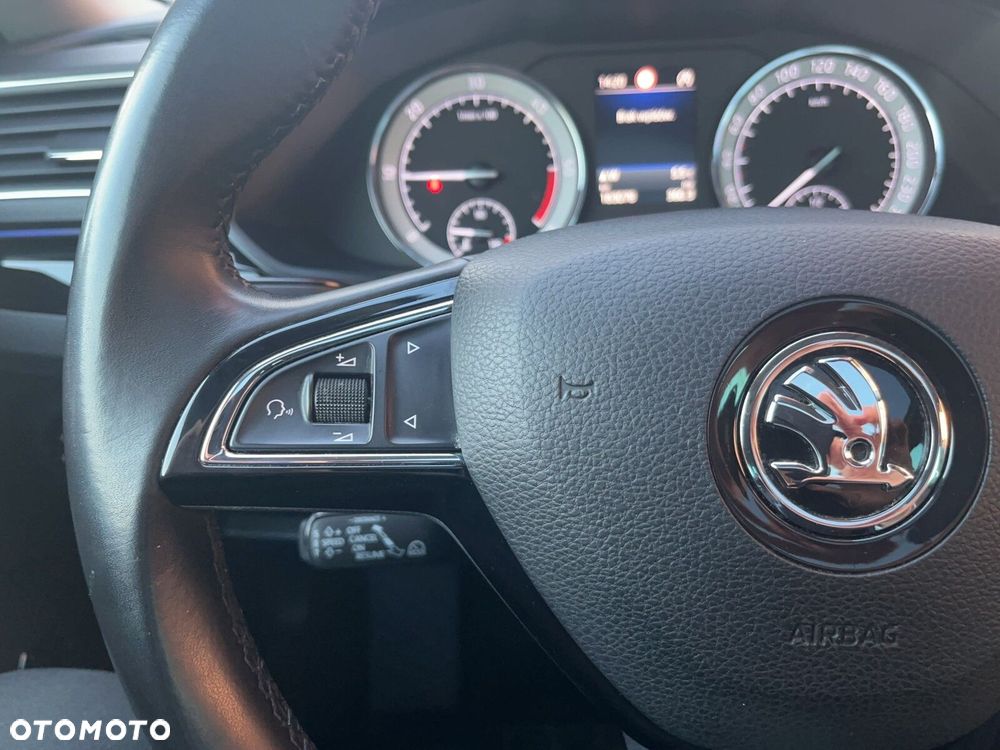 Skoda Superb 2.0 TDI L&K - 16