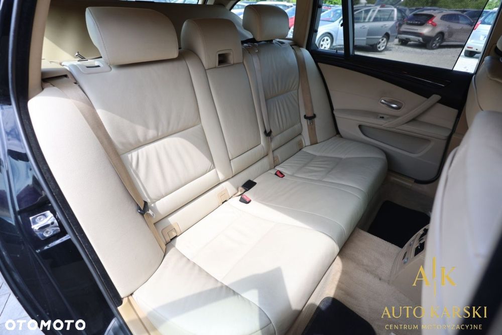 BMW Seria 5 - 32