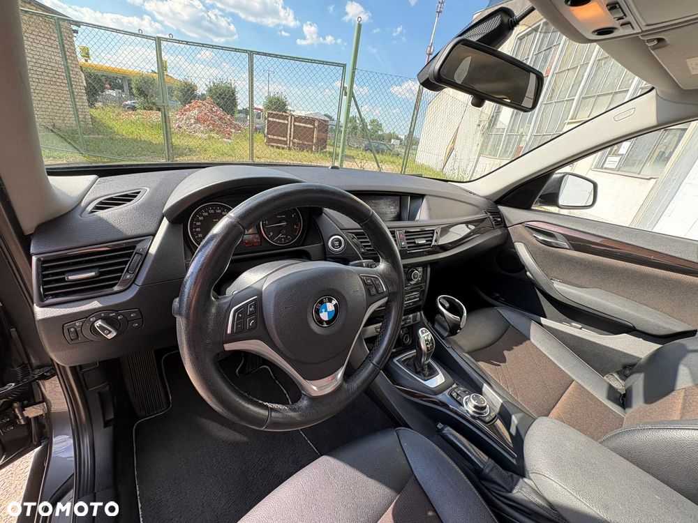 BMW X1 xDrive18d - 10