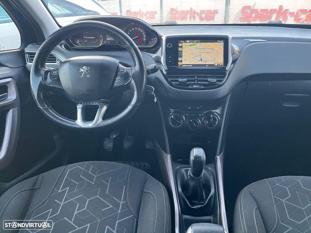 Peugeot 2008 1.2 VTi Allure - 5