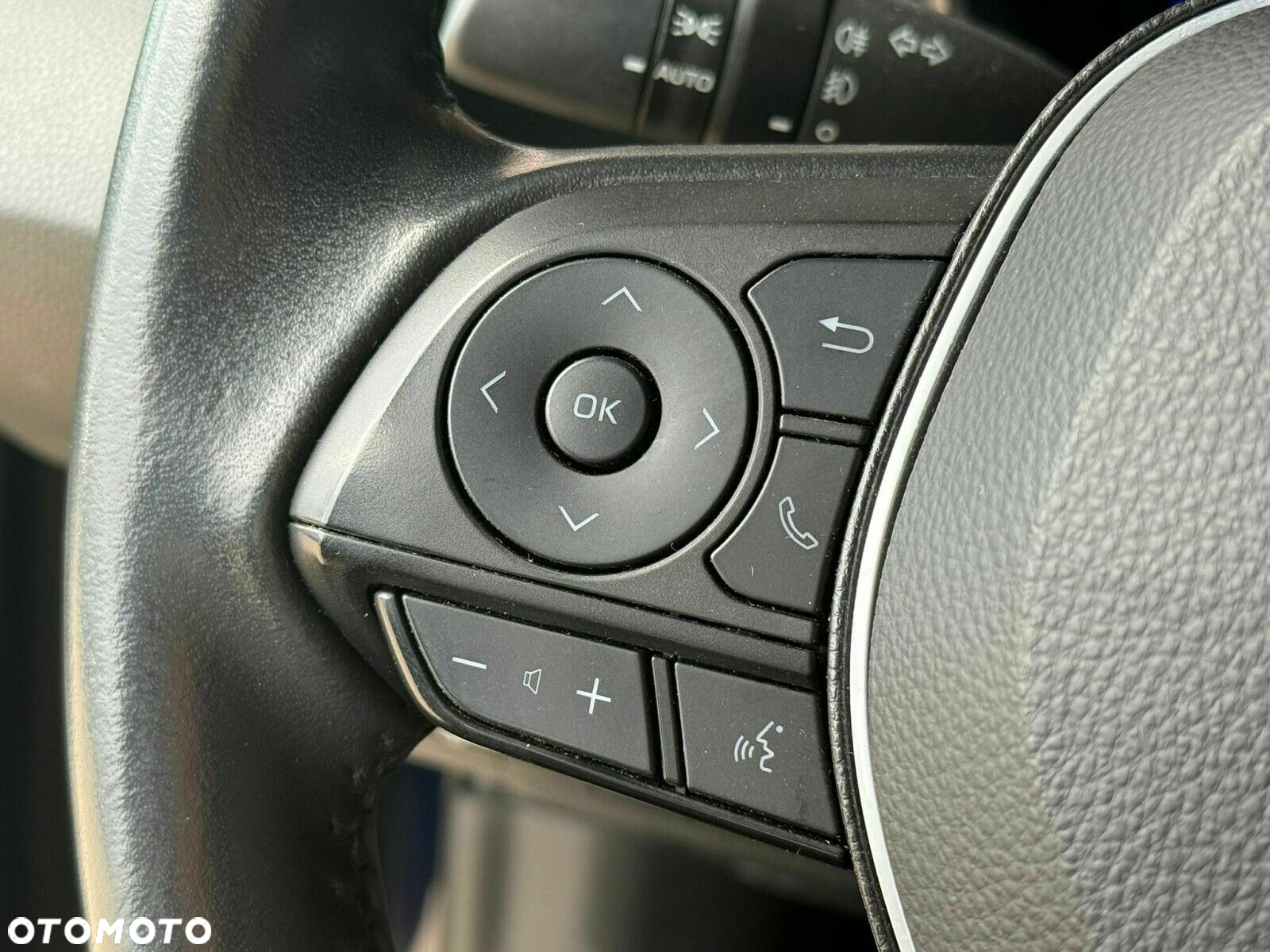Toyota Corolla - 16