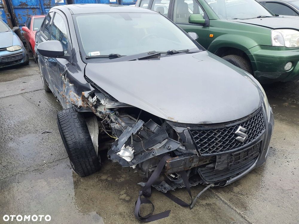 CZĘŚCI Suzuki Kizashi 2,4 BENZYNA 131 kW / 178 KM SEDAN - 4 DRZWI LAK ZMW - 6