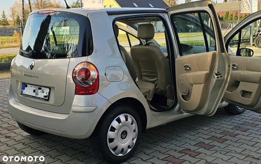 Renault Modus 1.6 16V Privilege - 13