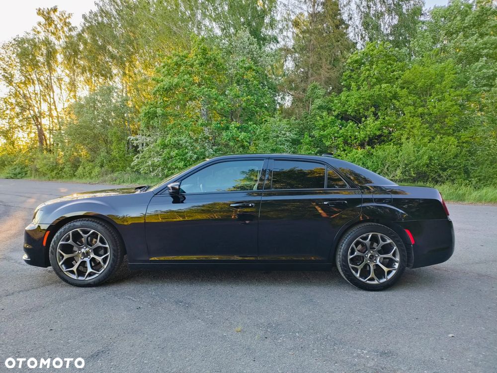 Chrysler 300s - 11