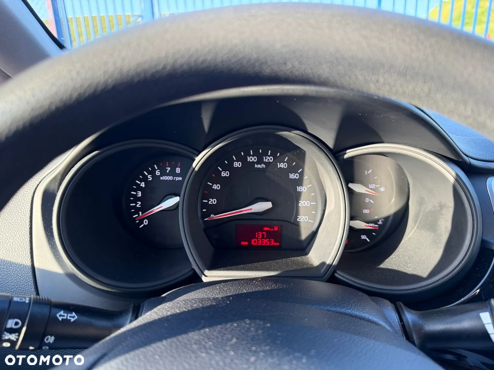 Kia Rio - 10