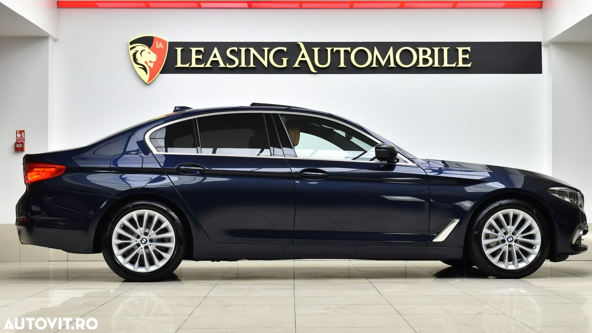 BMW Seria 5 530e xDrive Aut. Luxury Line - 7