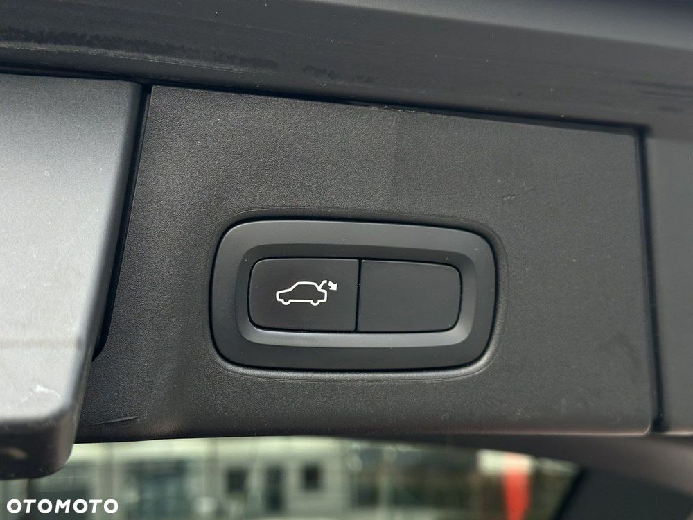 Volvo V90 - 25
