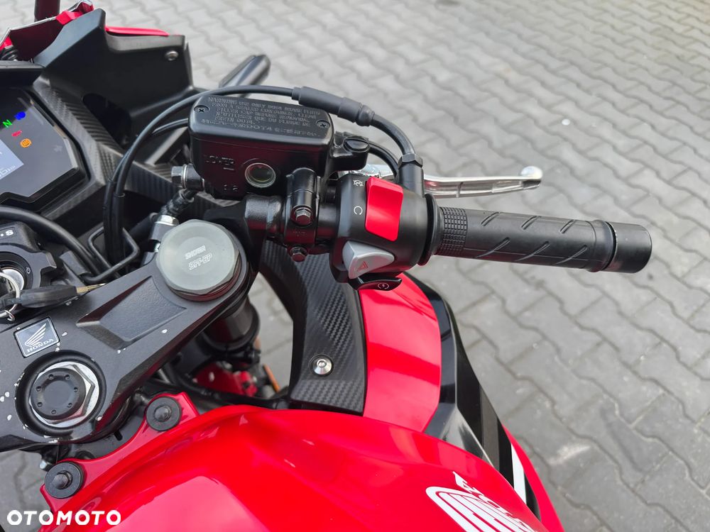 Honda CBR - 29