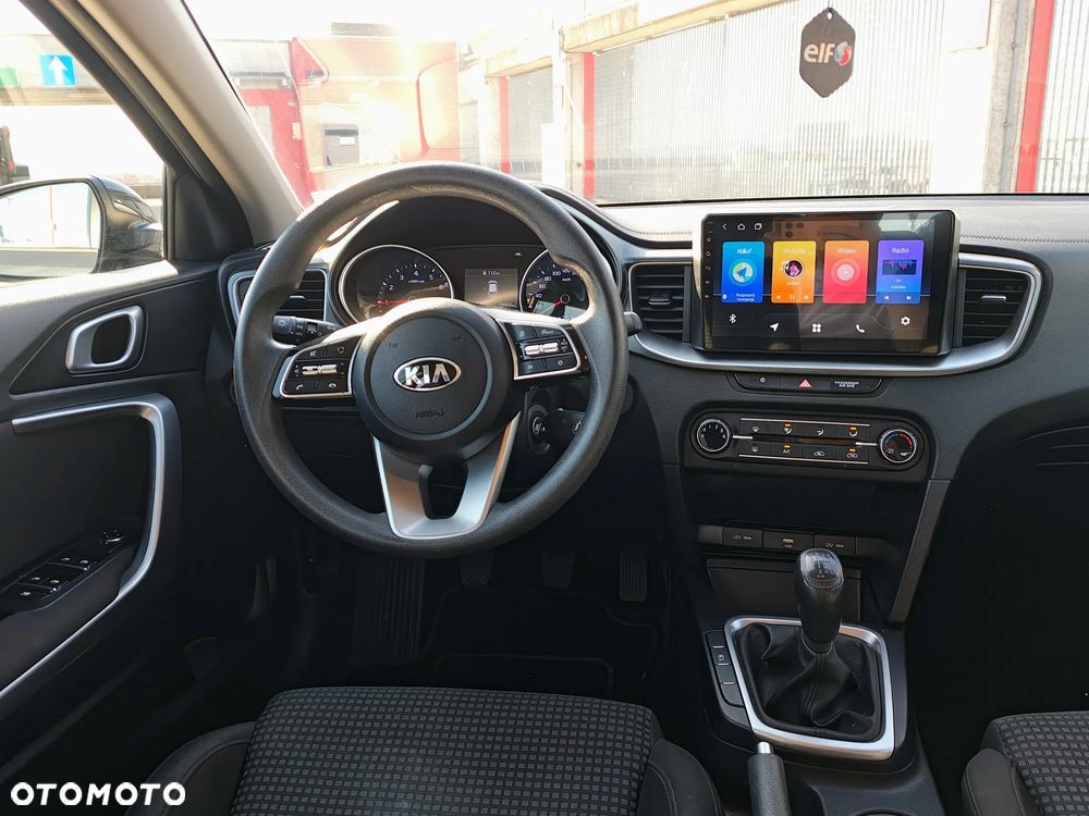 Kia Ceed - 16