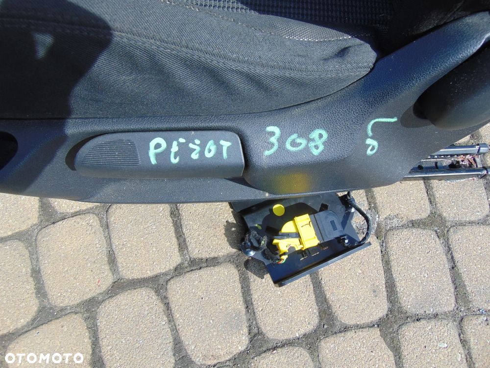 Fotele peugeot 308 I 2007 rok cena komplet - 1