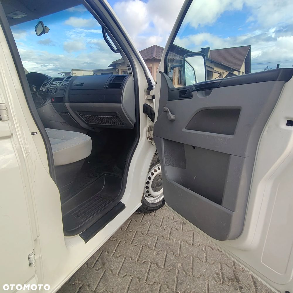 Volkswagen Transporter - 12