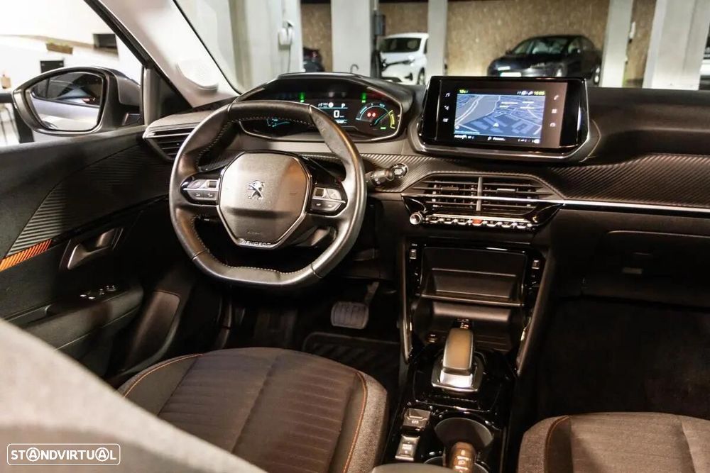 Peugeot e-208 - 17