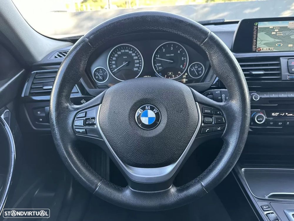 BMW 320 d Line Sport Auto - 33