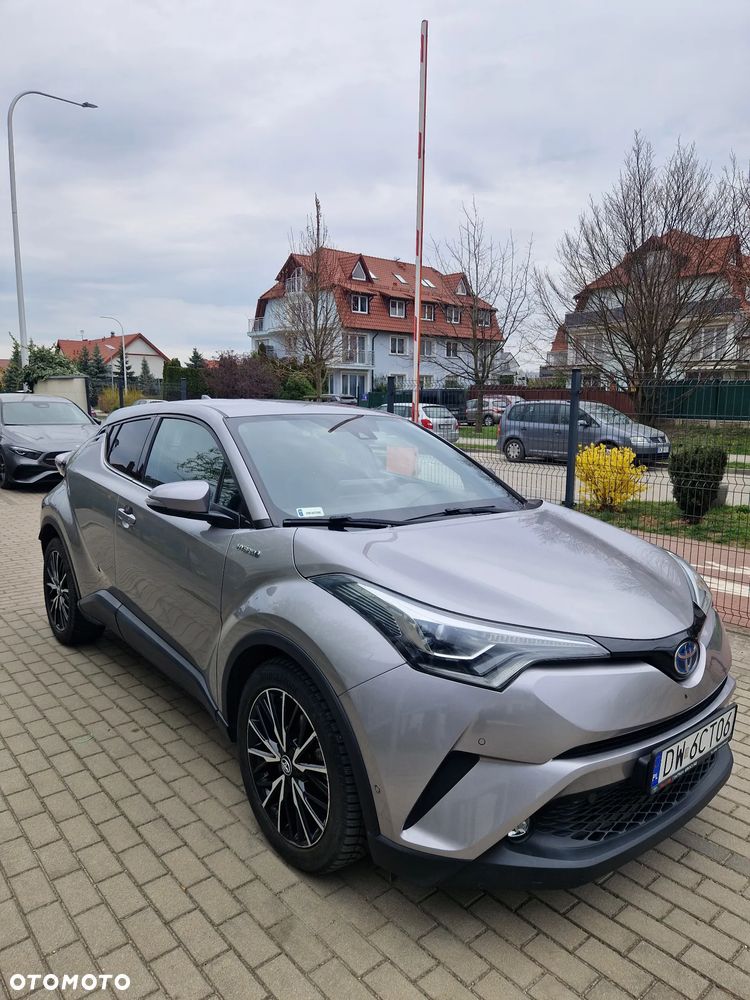 Toyota C-HR 1.8 Hybrid Prestige - 2