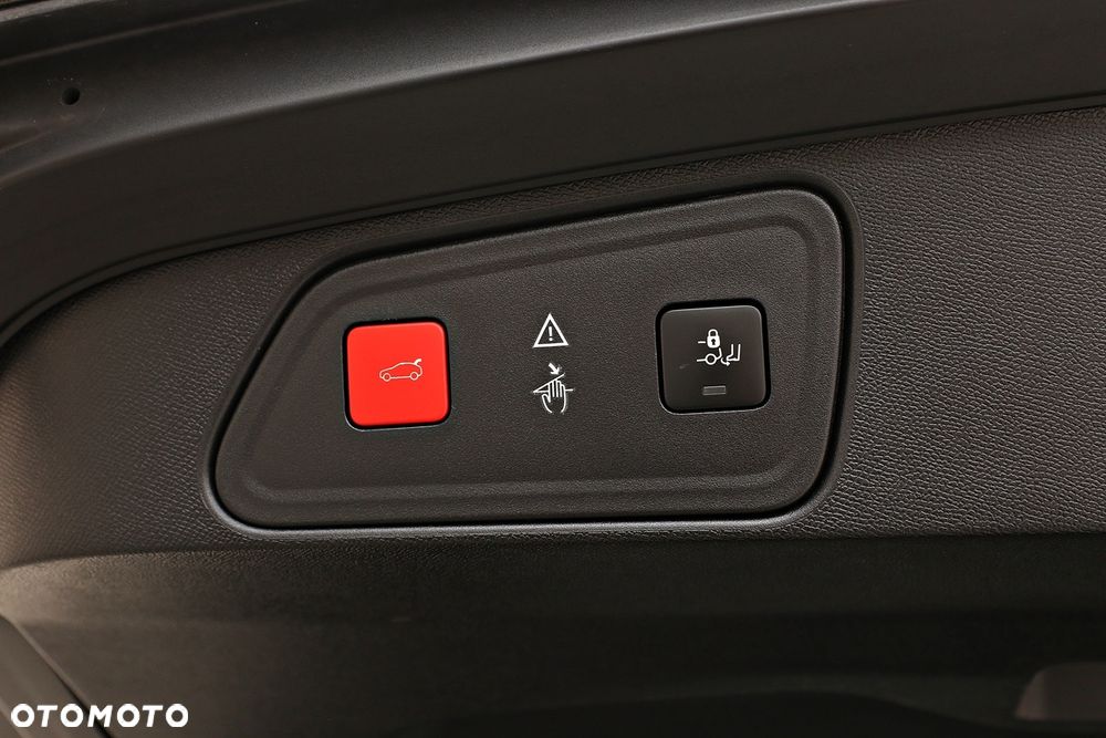 Peugeot 3008 BlueHDi 180 Stop & Start EAT8 GT - 8