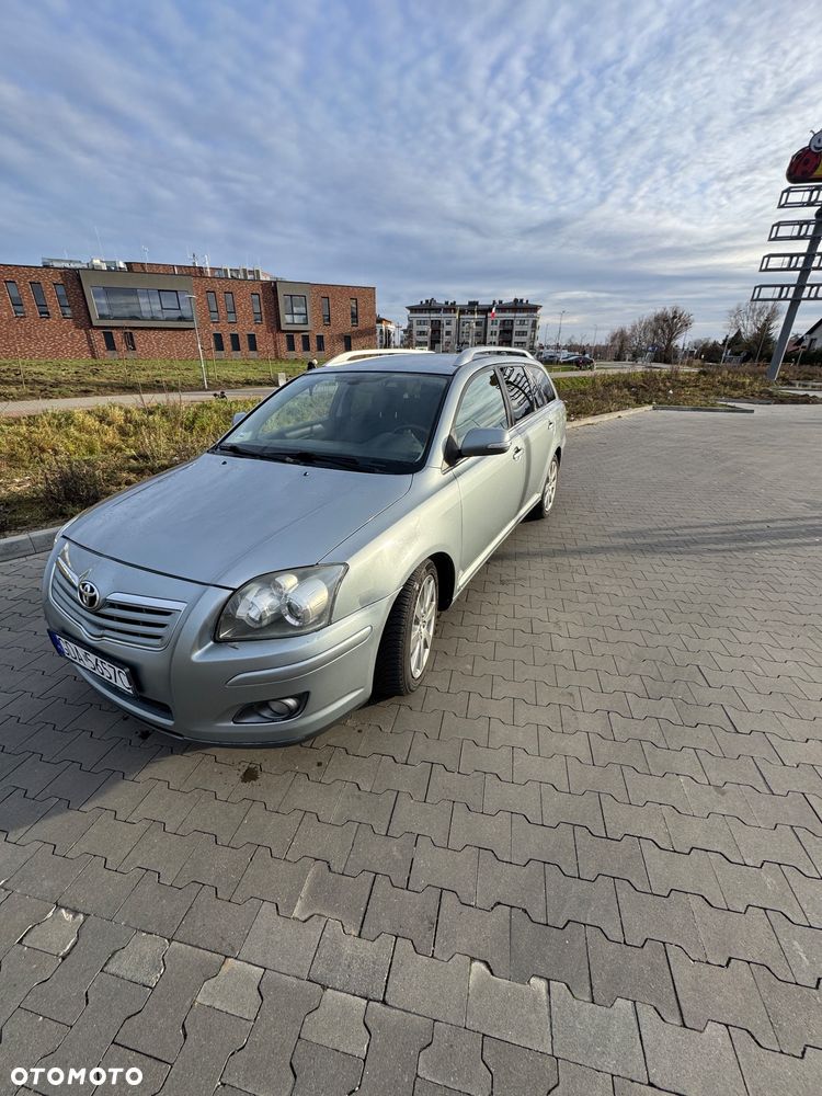 Toyota Avensis 2.0 D-4D Sol plus+NAVI - 1