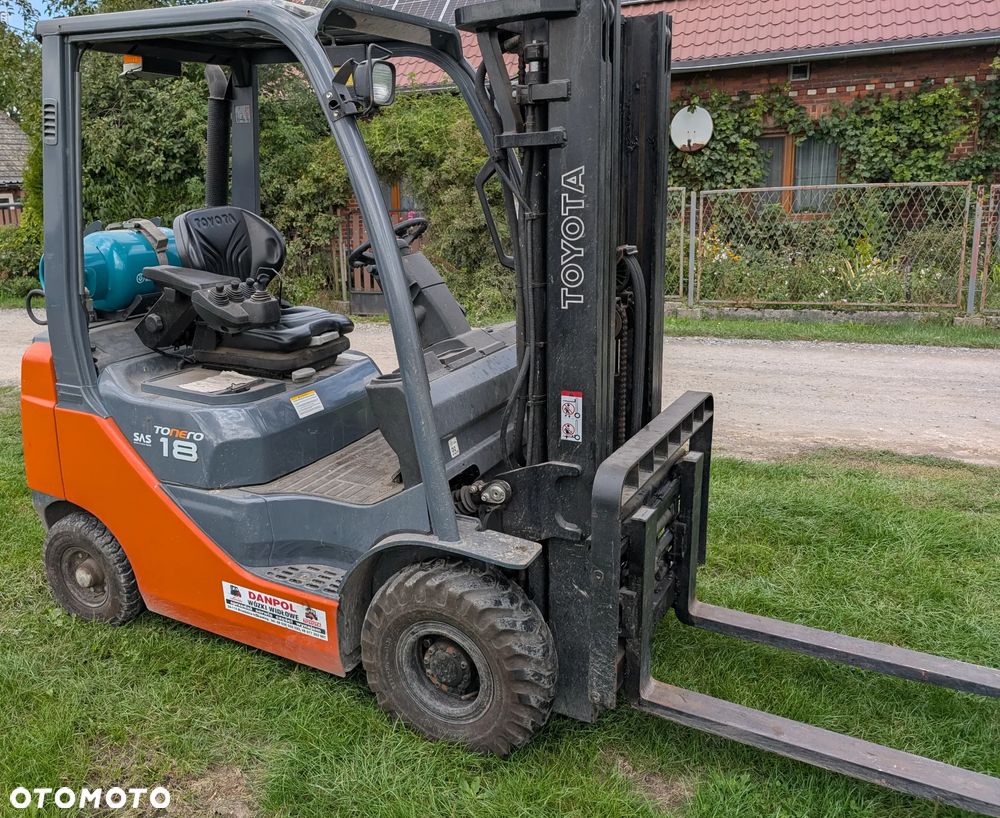 Toyota 02-8FGF18 - 1